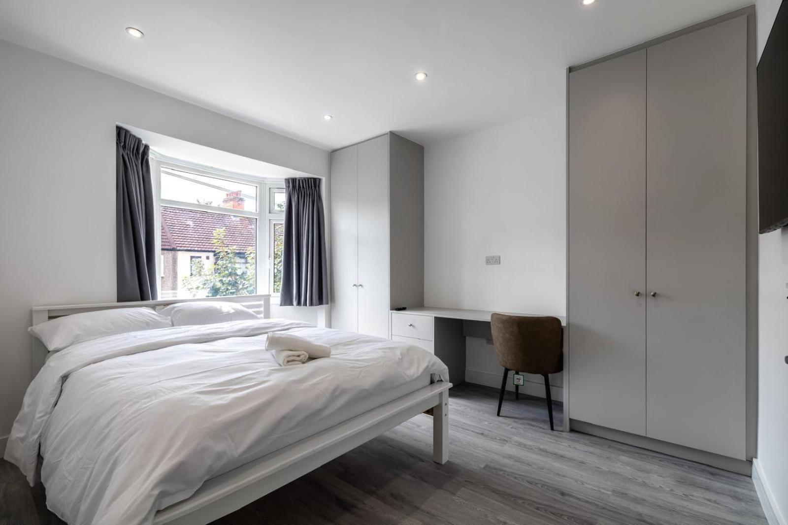 Modern Home With Driveway Parking For 2 Vehicles, Near Tottenham Hotspur Stadium, White Hart Lane Train Station London Exterior foto